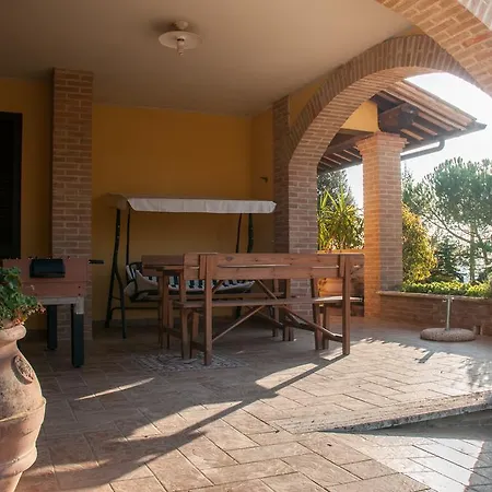 בית חווה Casale Ulivi Grutti